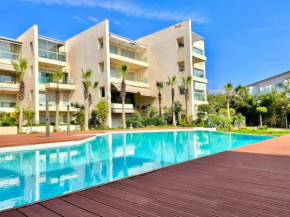Idéal appart vue sur mer avec piscine et verdure